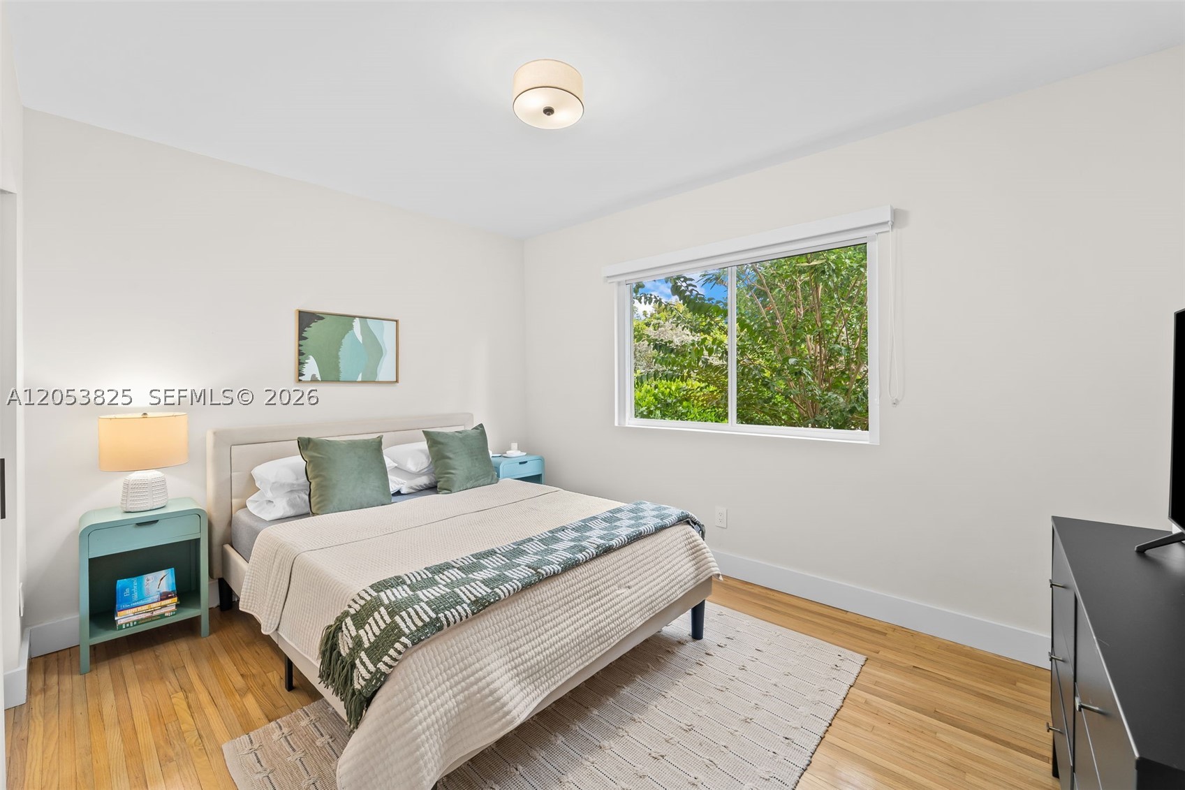829 Granada Groves Ct, Coral Gables FL 33134