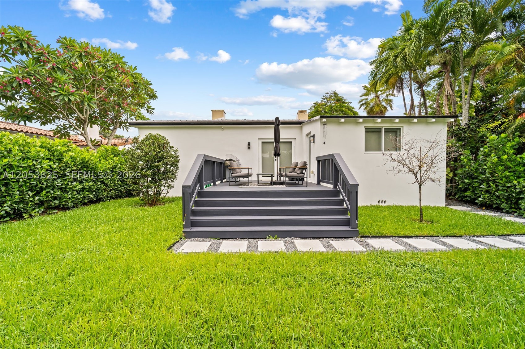 829 Granada Groves Ct, Coral Gables FL 33134
