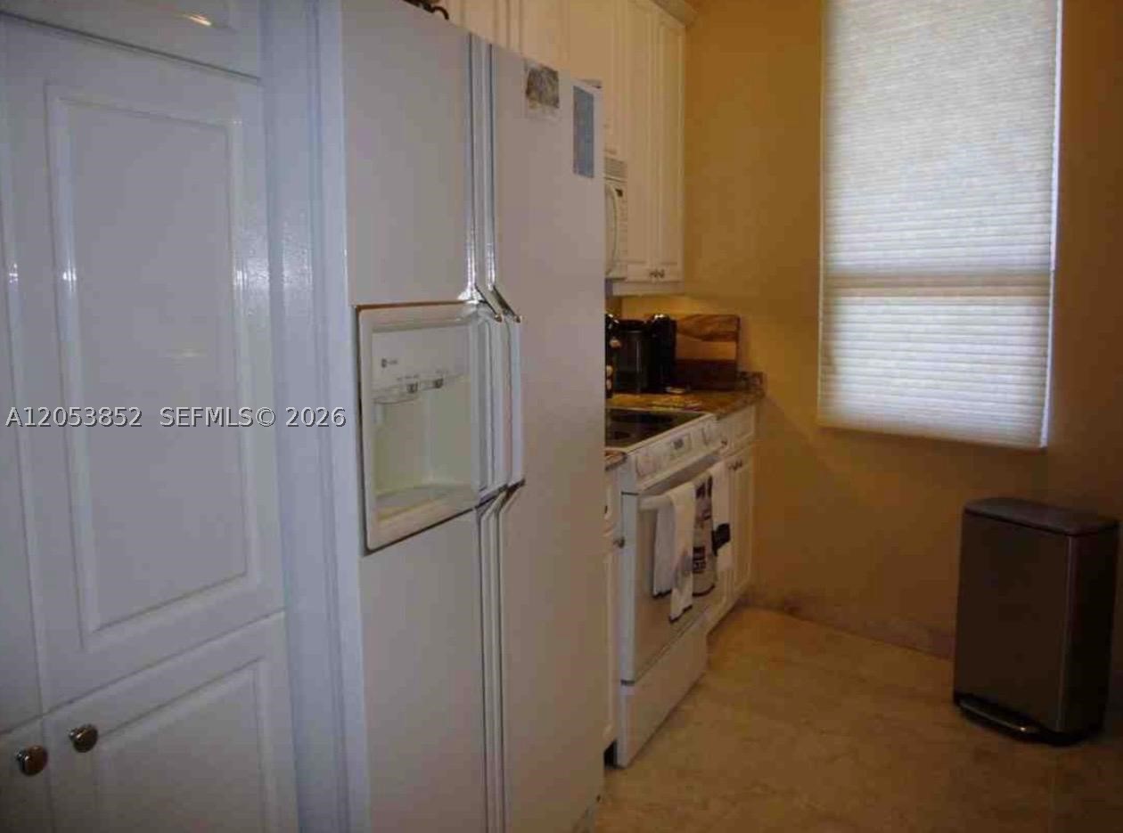 808 Brickell Key Dr #606, Miami FL 33131