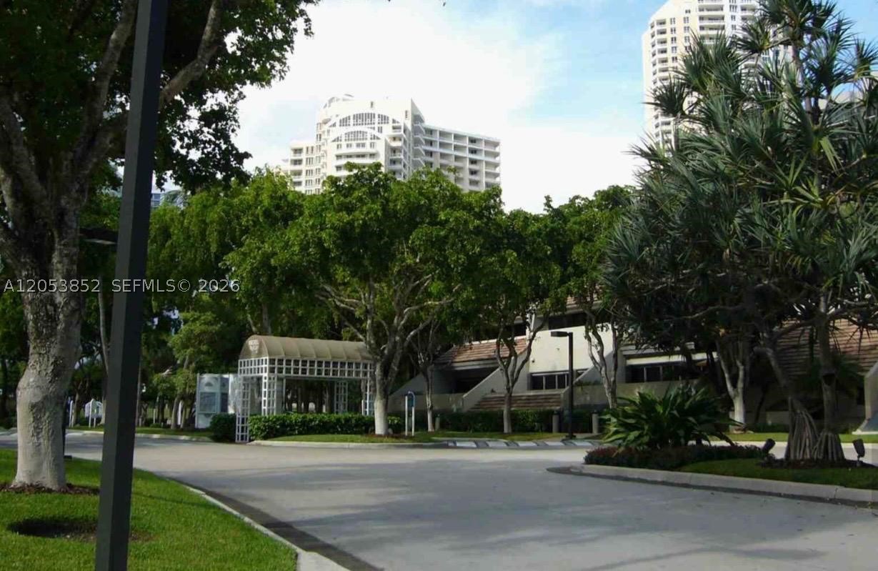 808 Brickell Key Dr #606, Miami FL 33131