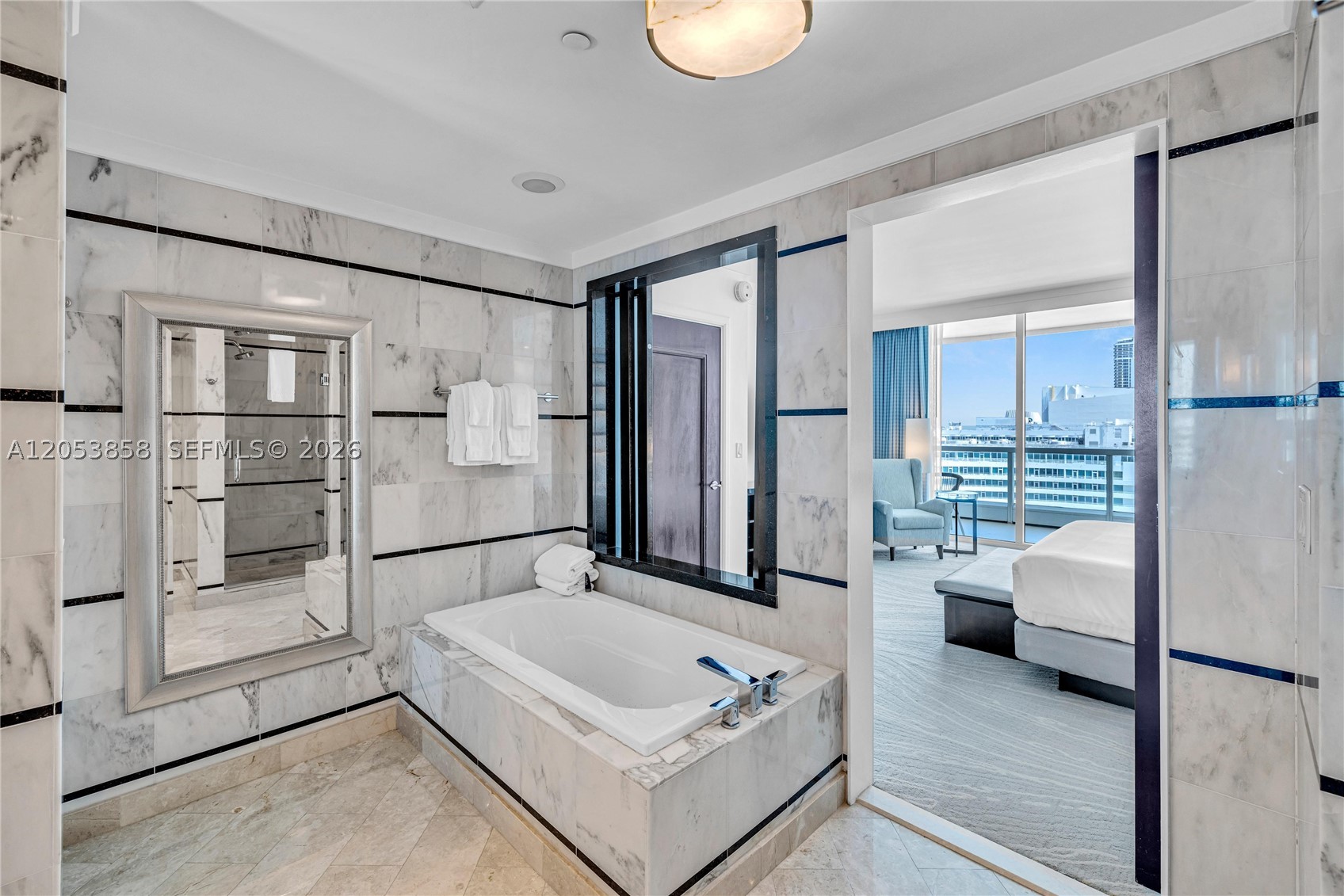 4391 COLLINS AVE #1707, Miami Beach FL 33140