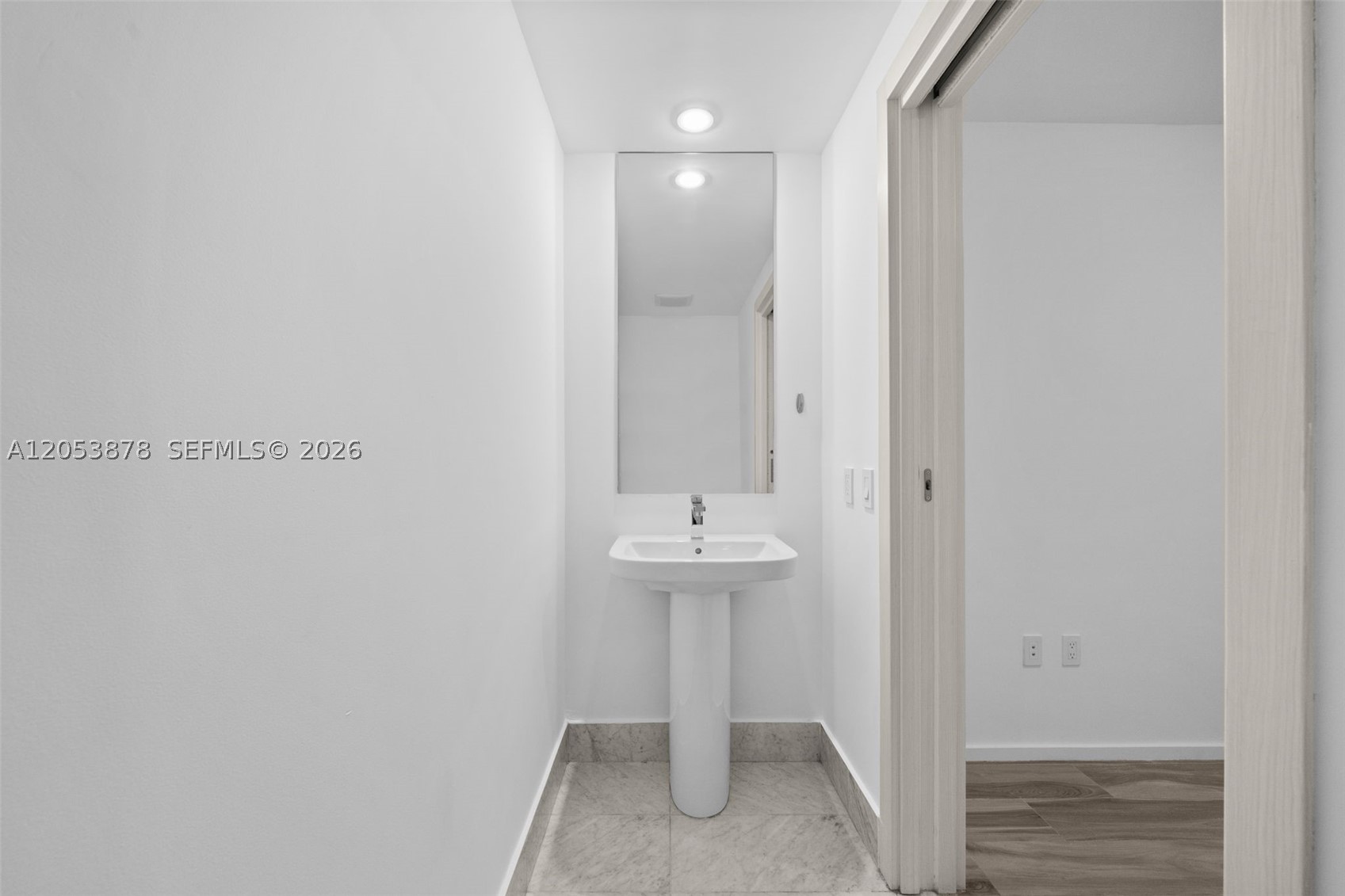 801 S Miami Ave #2002, Miami FL 33130