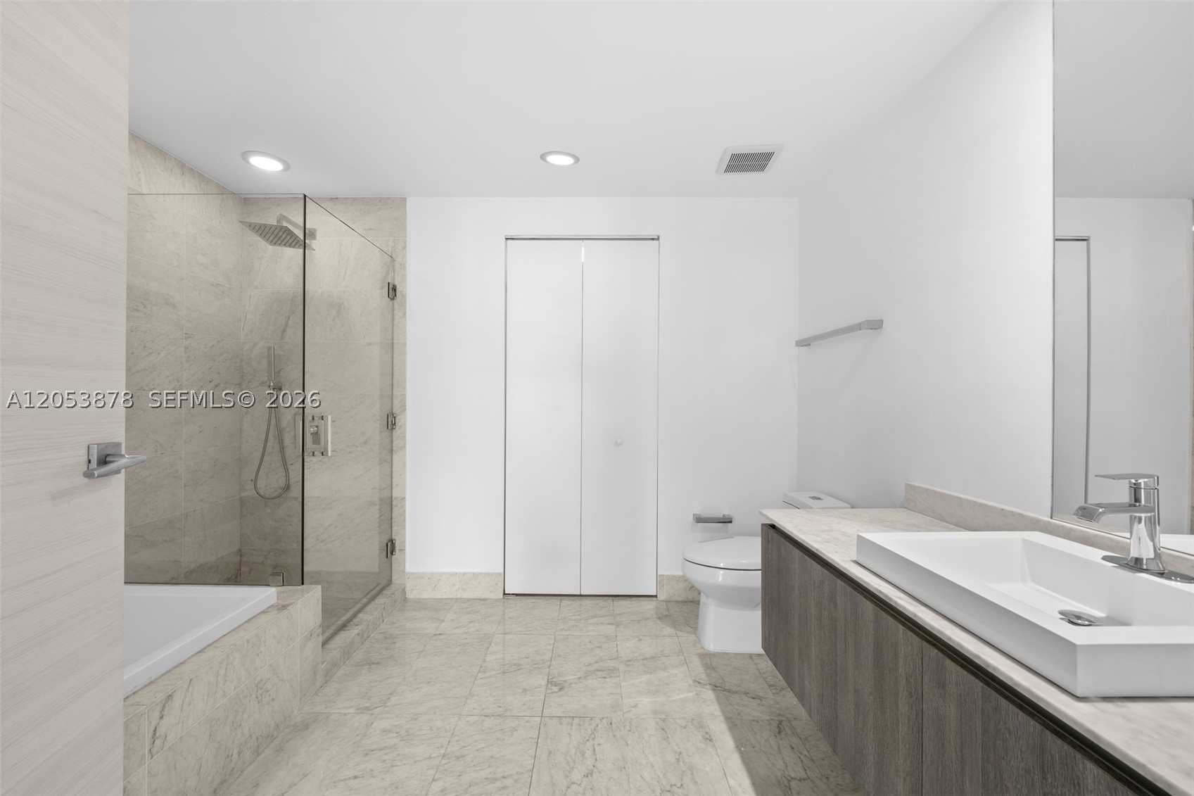 801 S Miami Ave #2002, Miami FL 33130