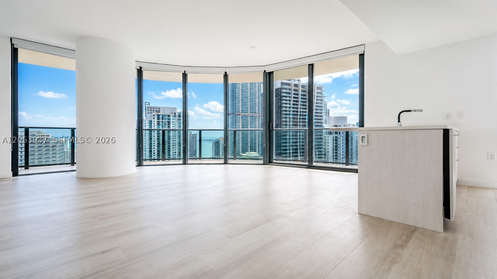 45 SW 9th St #3303, Miami FL 33130