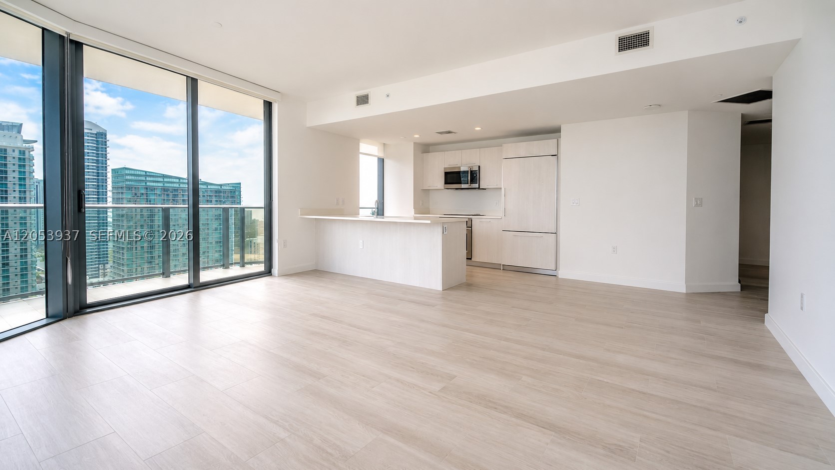 45 SW 9th St #3303, Miami FL 33130
