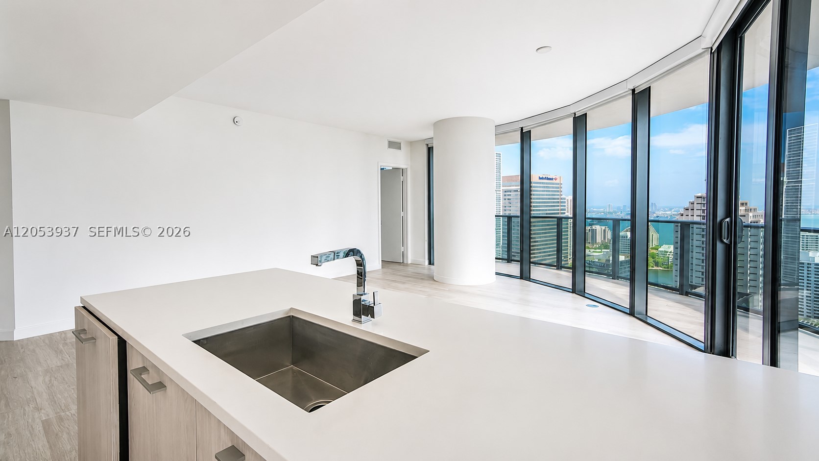 45 SW 9th St #3303, Miami FL 33130