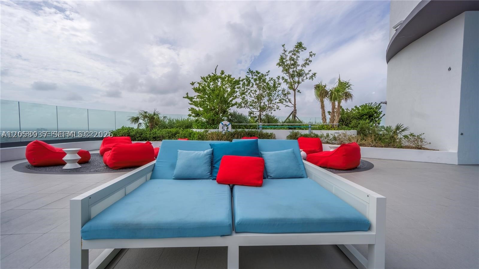 45 SW 9th St #3303, Miami FL 33130