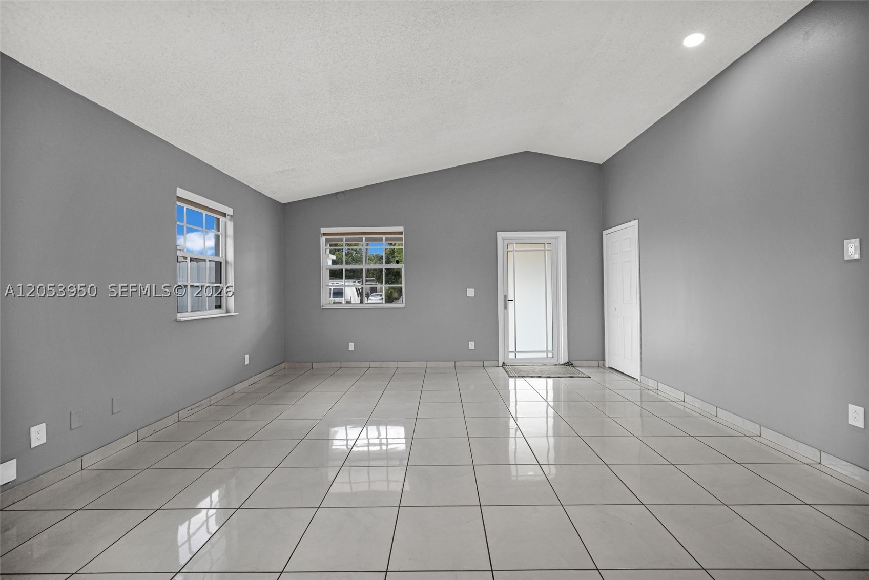 451 E 37th St #451, Hialeah FL 33013