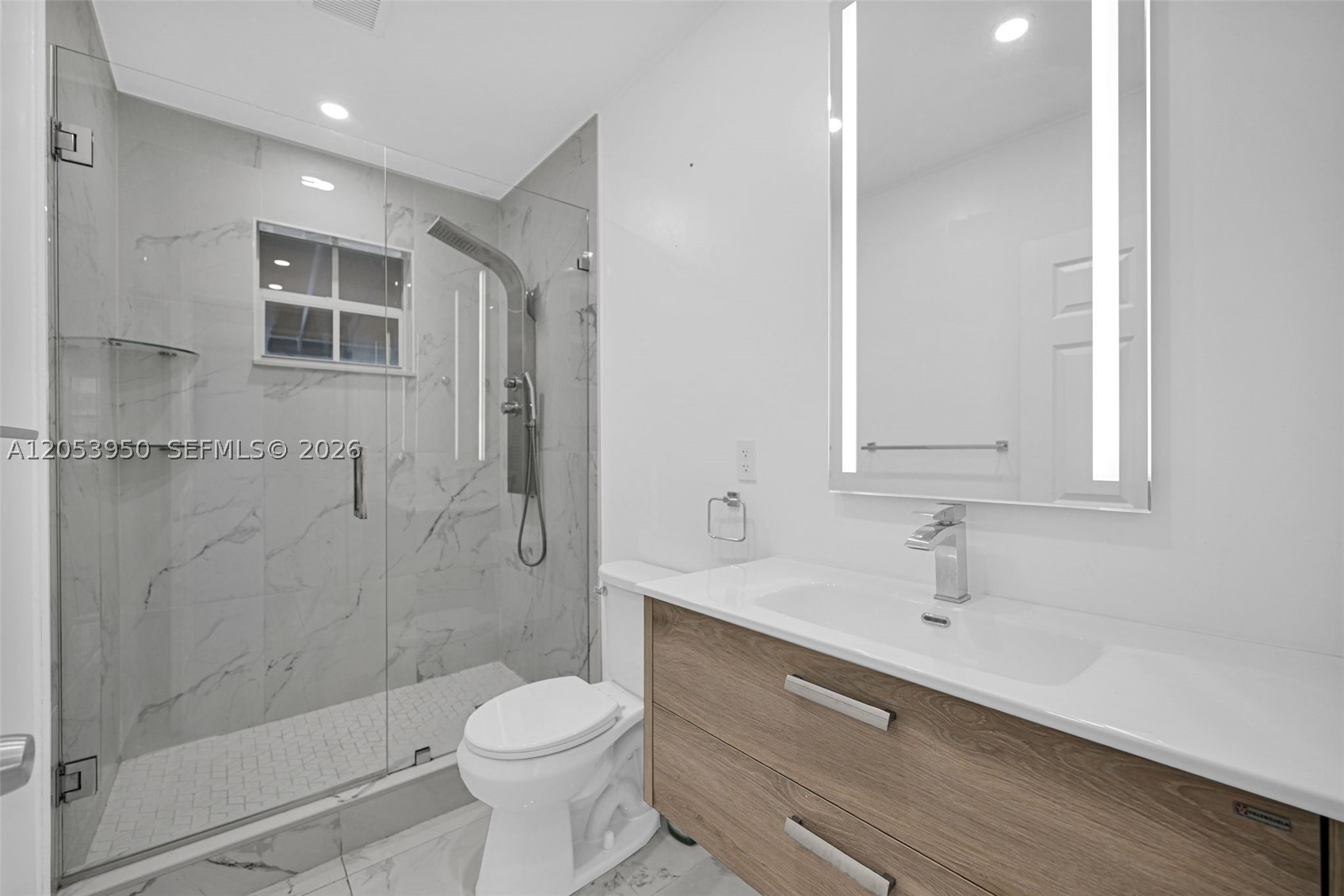 451 E 37th St #451, Hialeah FL 33013
