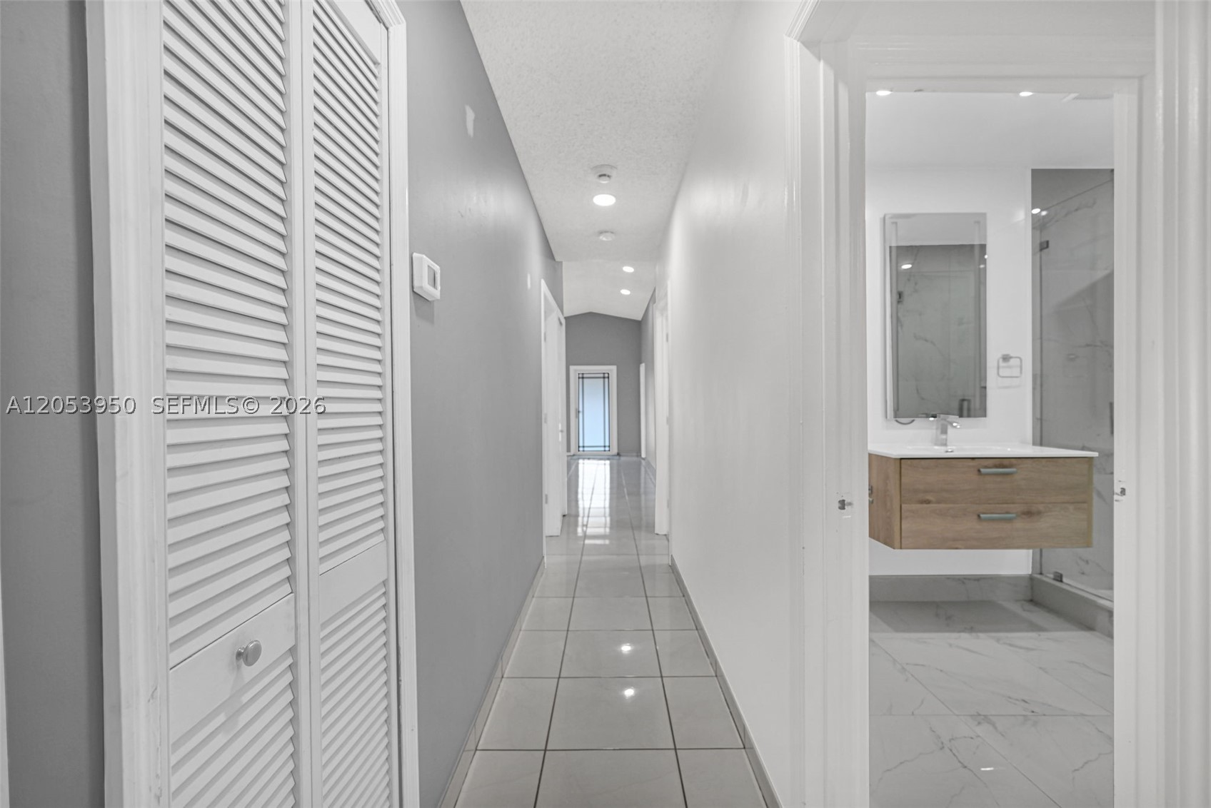 451 E 37th St #451, Hialeah FL 33013