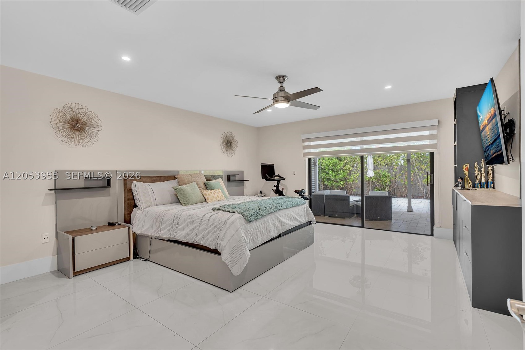 Pembroke Pines FL 33025 - A12053955