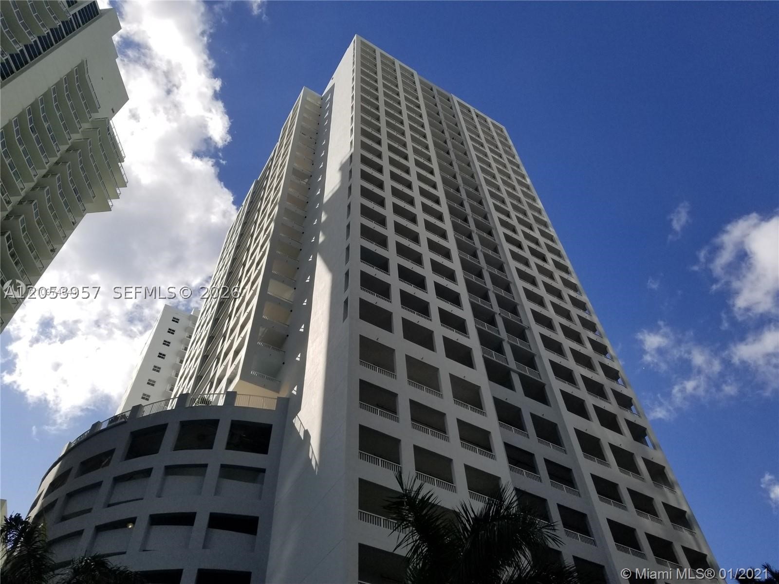 170 SE 14th St #2205, Miami FL 33131