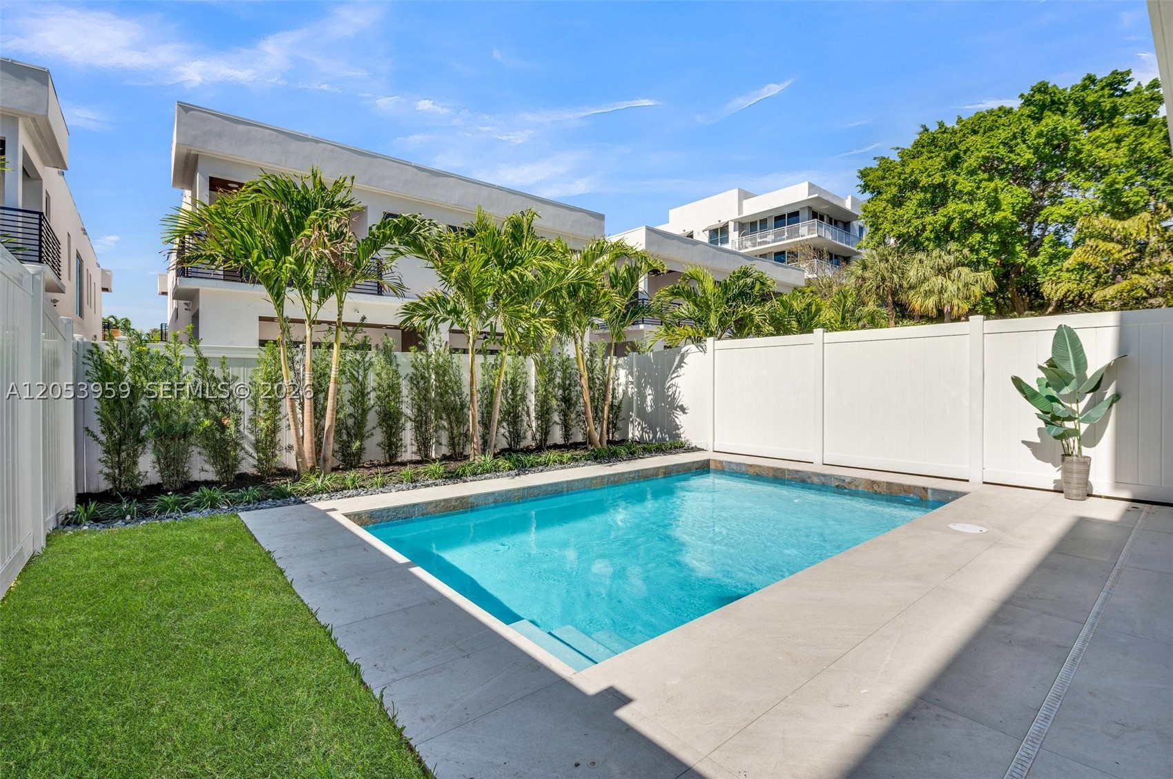 920 NE 17th ave #A, Fort Lauderdale FL 33304