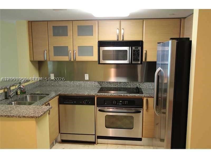 2101 Brickell Ave #1611, Miami FL 33129