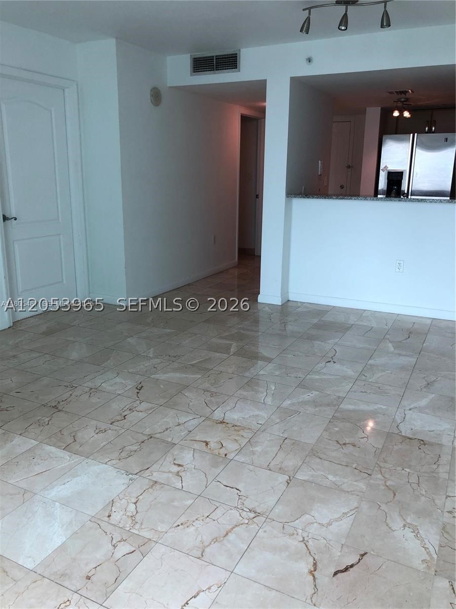 2101 Brickell Ave #1611, Miami FL 33129