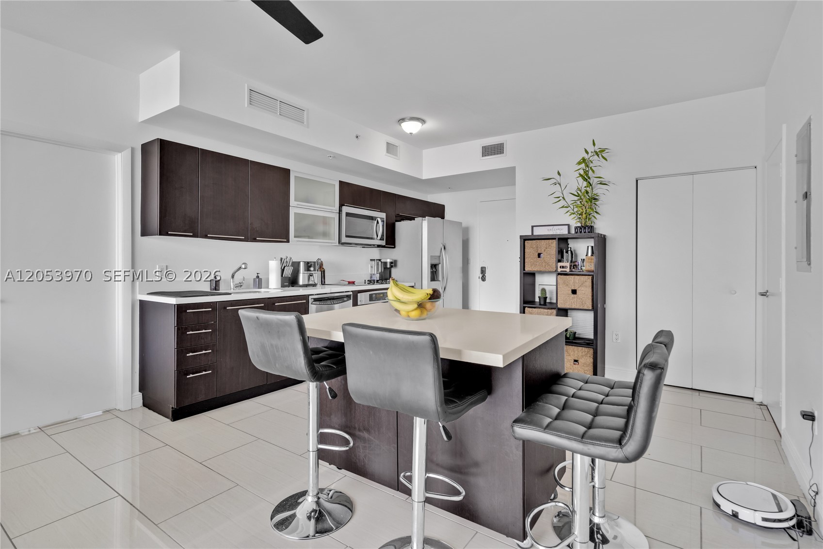 90 SW 3rd St #4403, Miami FL 33130