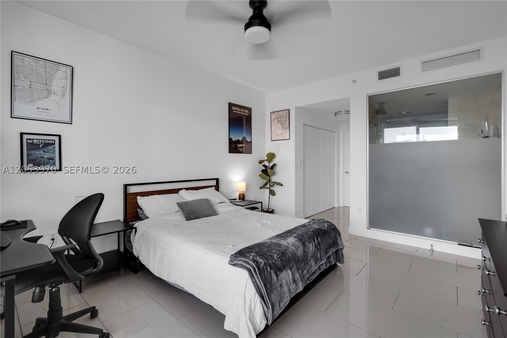 90 SW 3rd St #4403, Miami FL 33130