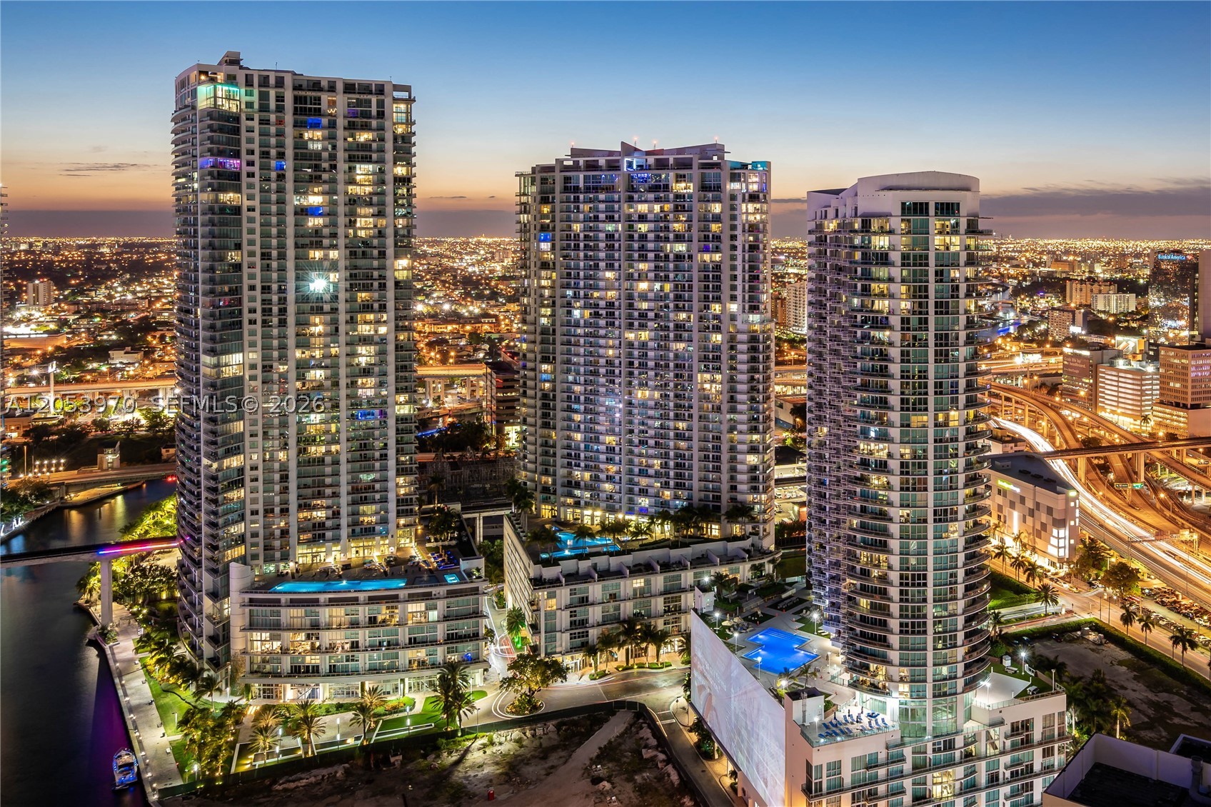 90 SW 3rd St #4403, Miami FL 33130