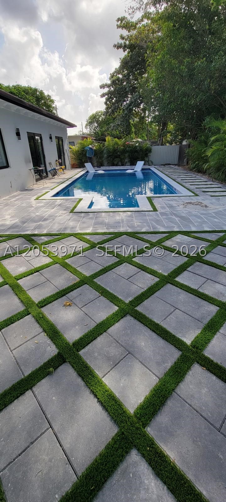 5901 SW 64th St, South Miami FL 33143