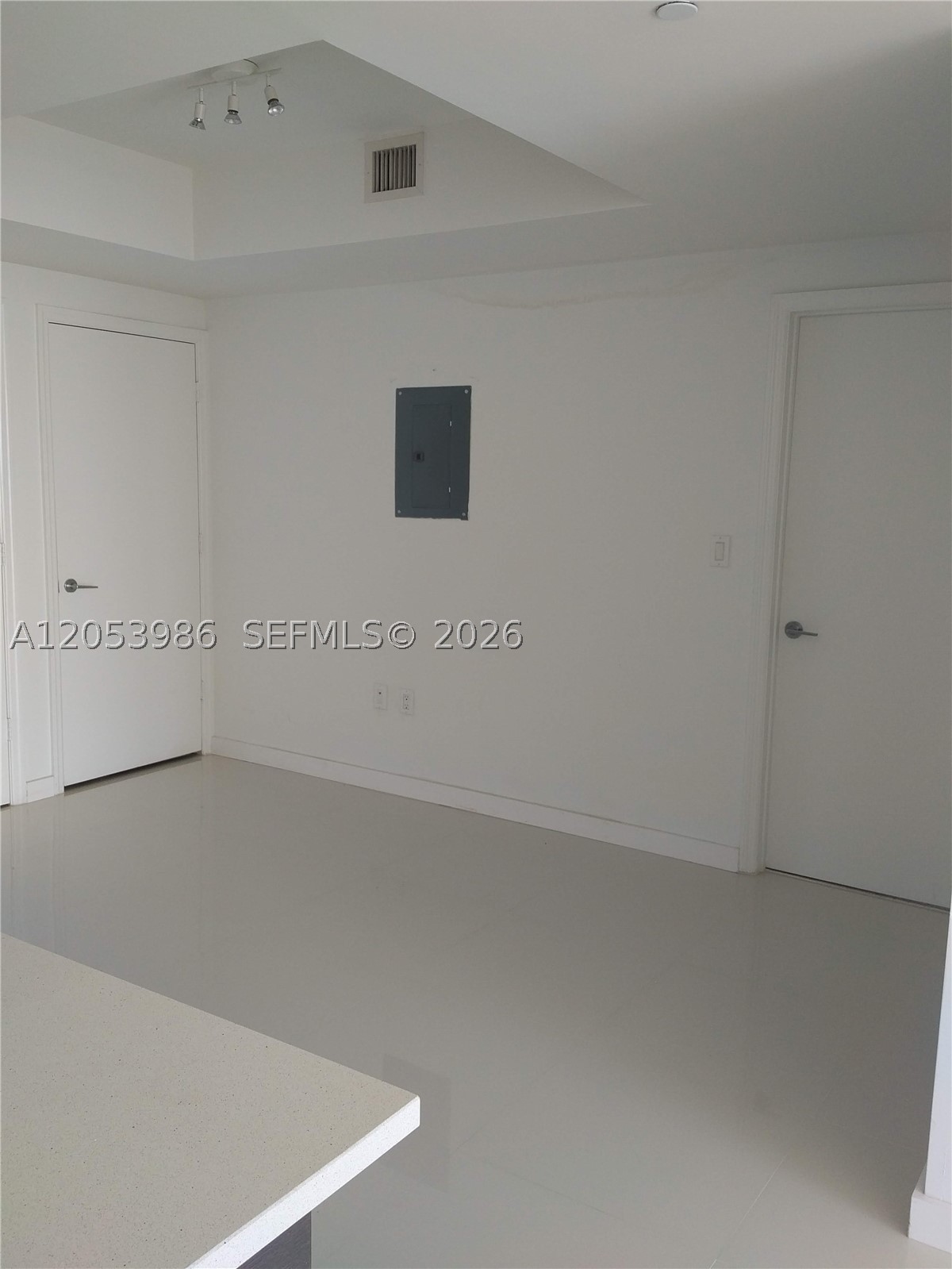 500 BRICKELL AVE #3200, Miami FL 33131