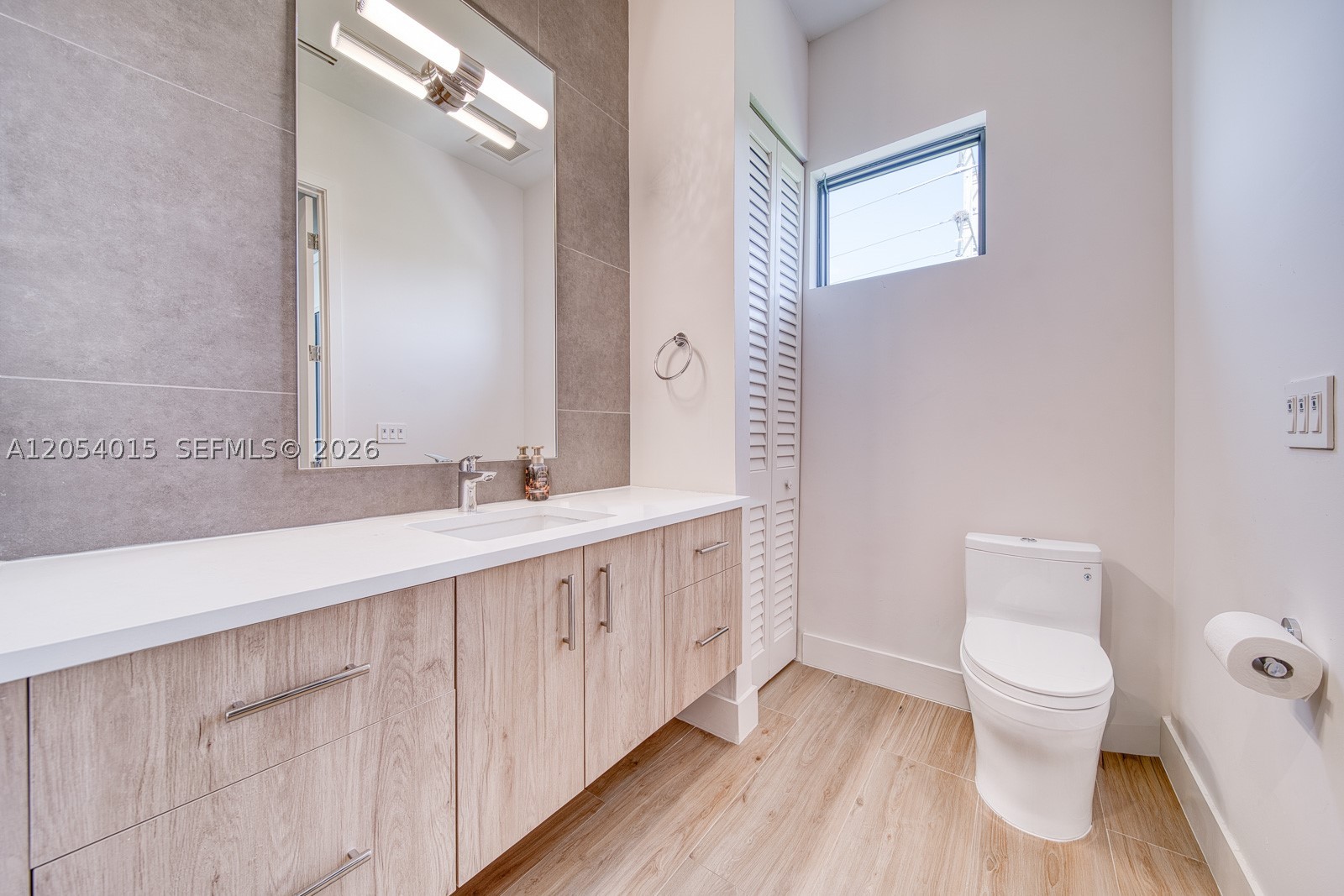 1500 SW 149th Ter, Davie FL 33326