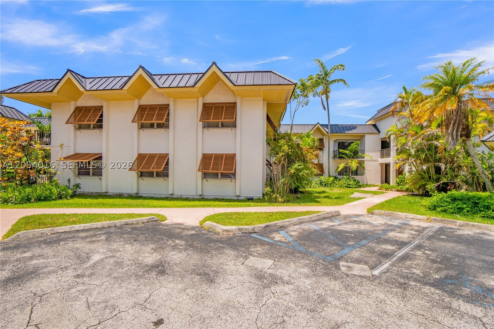9354 SW 77th Ave #I1, Miami FL 33156