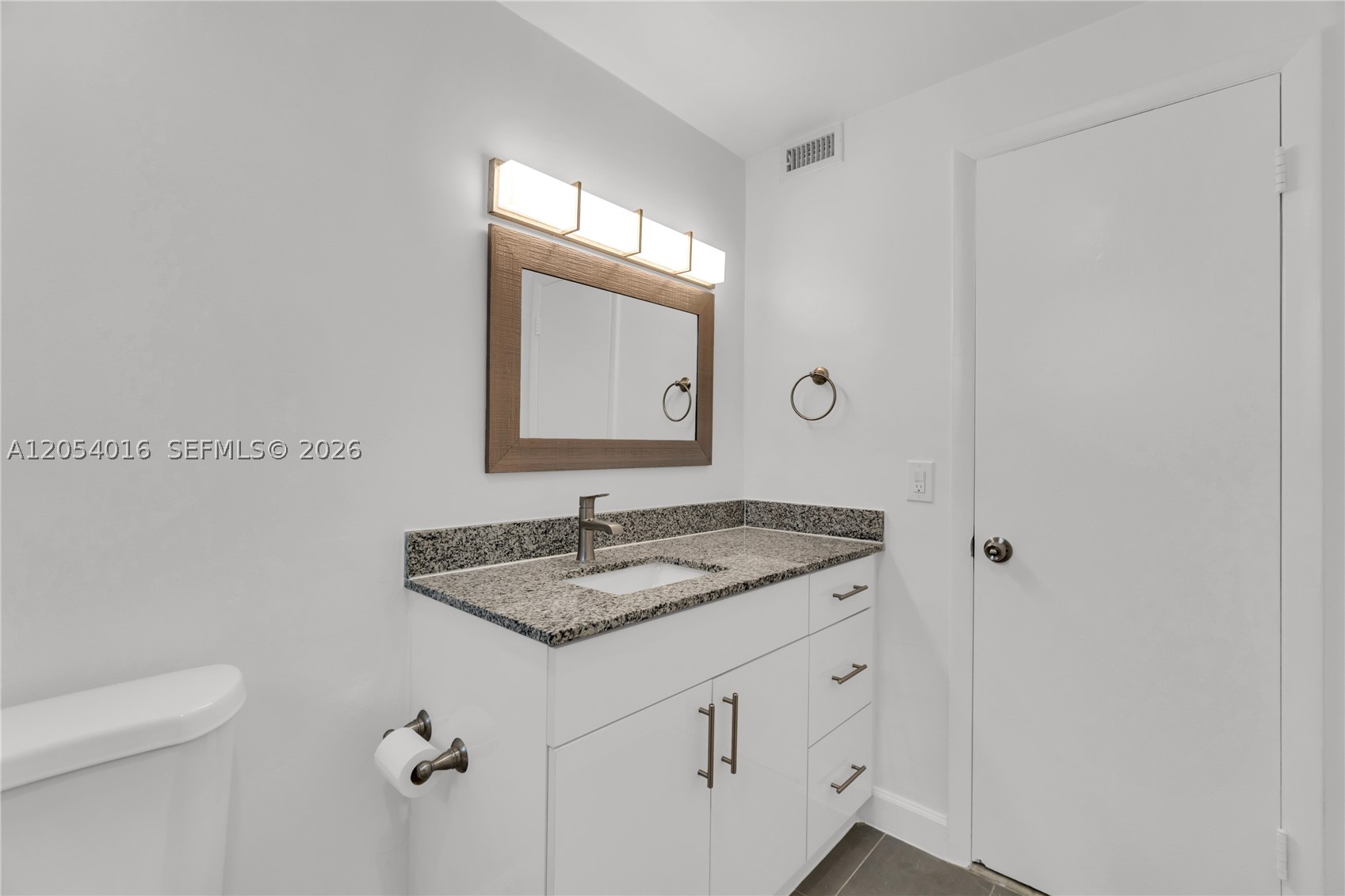 9354 SW 77th Ave #I1, Miami FL 33156