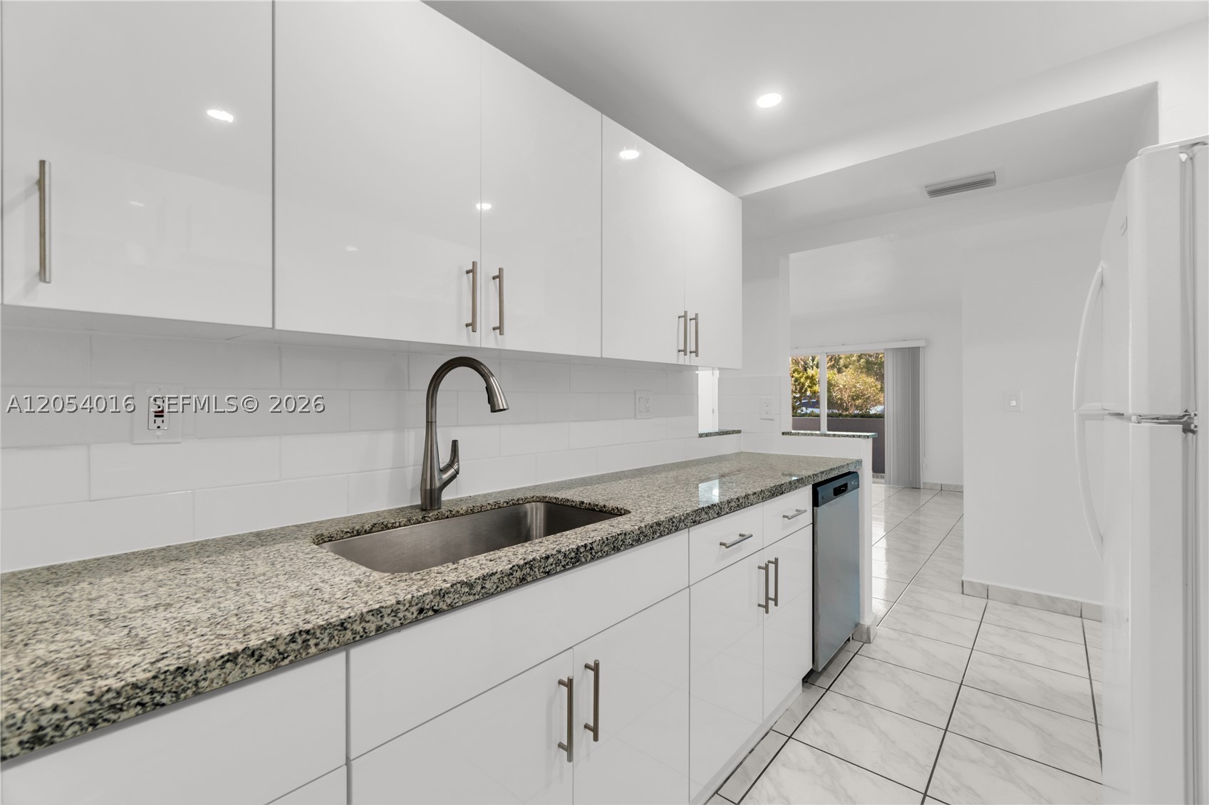9354 SW 77th Ave #I1, Miami FL 33156