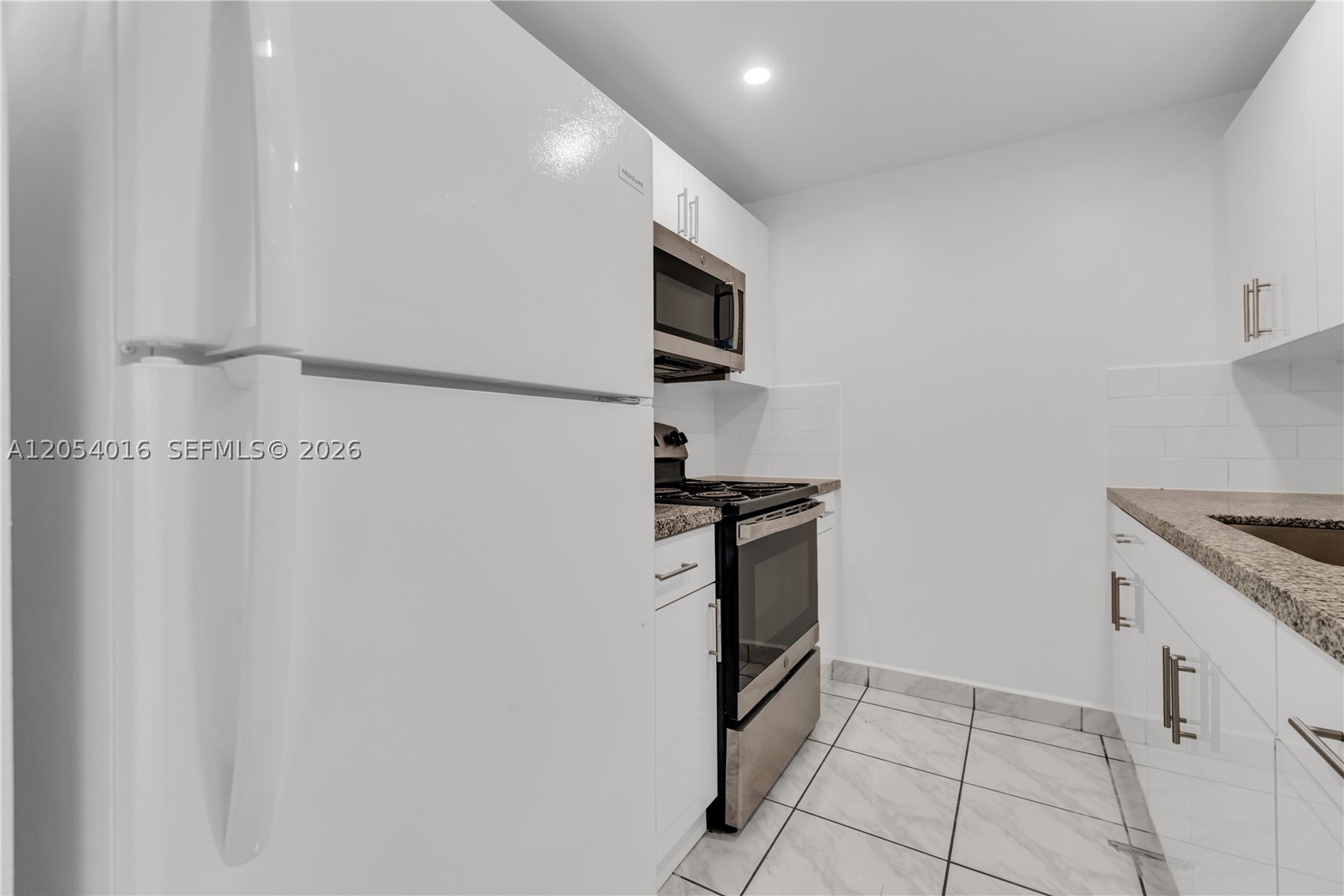 9354 SW 77th Ave #I1, Miami FL 33156