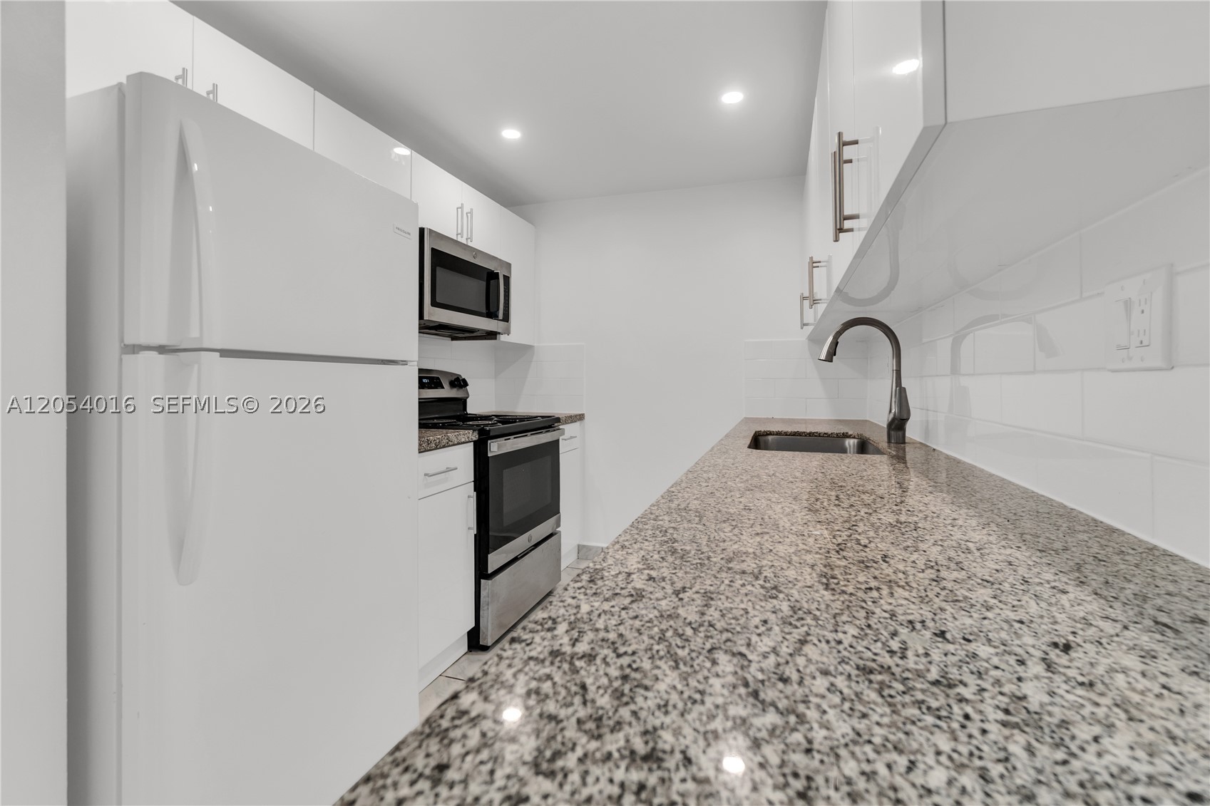 9354 SW 77th Ave #I1, Miami FL 33156