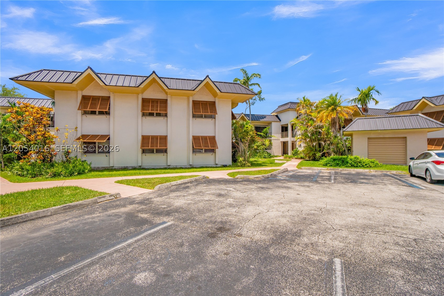 9354 SW 77th Ave #I1, Miami FL 33156