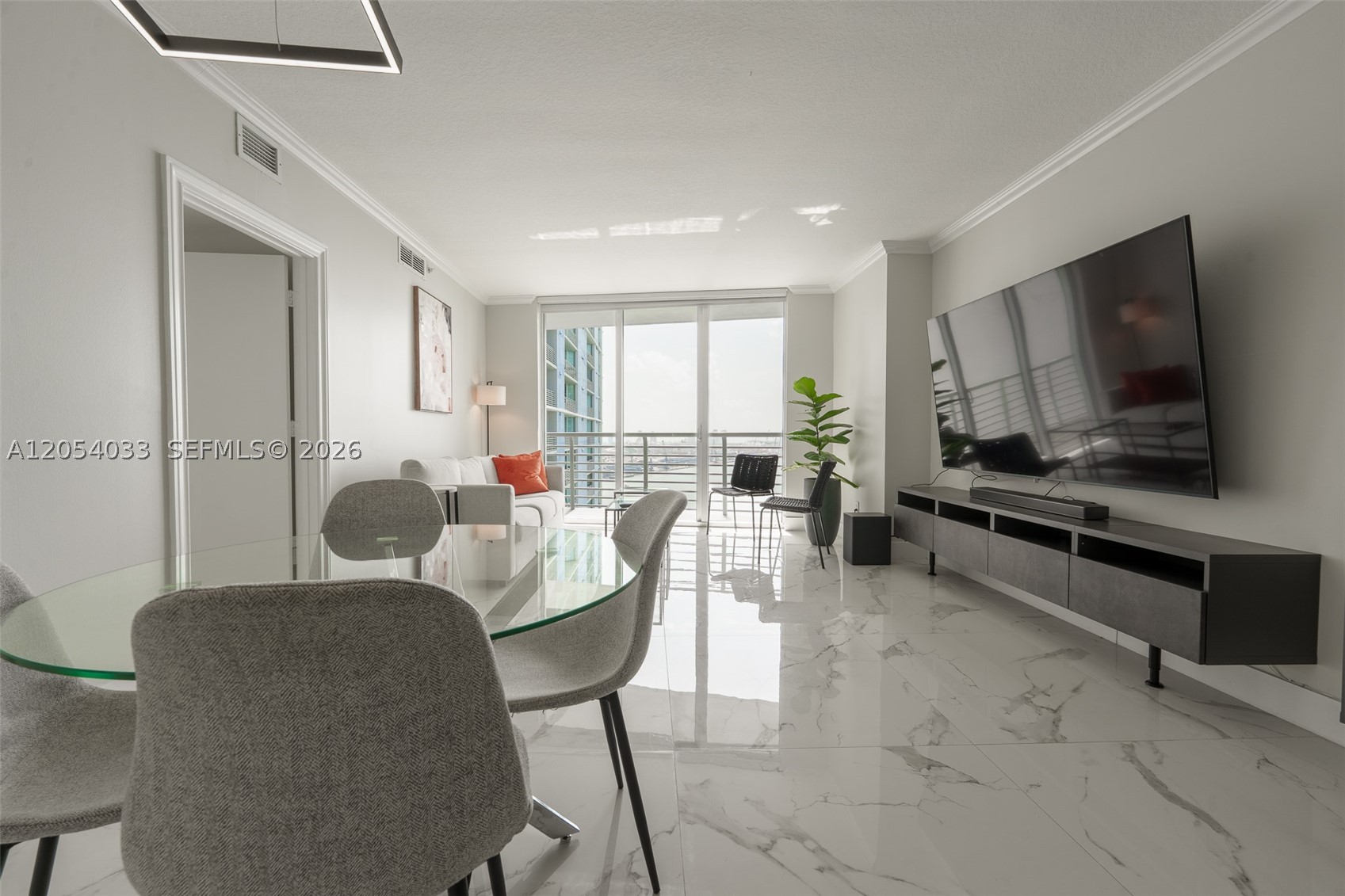 325 S Biscayne Blvd #3326, Miami FL 33131