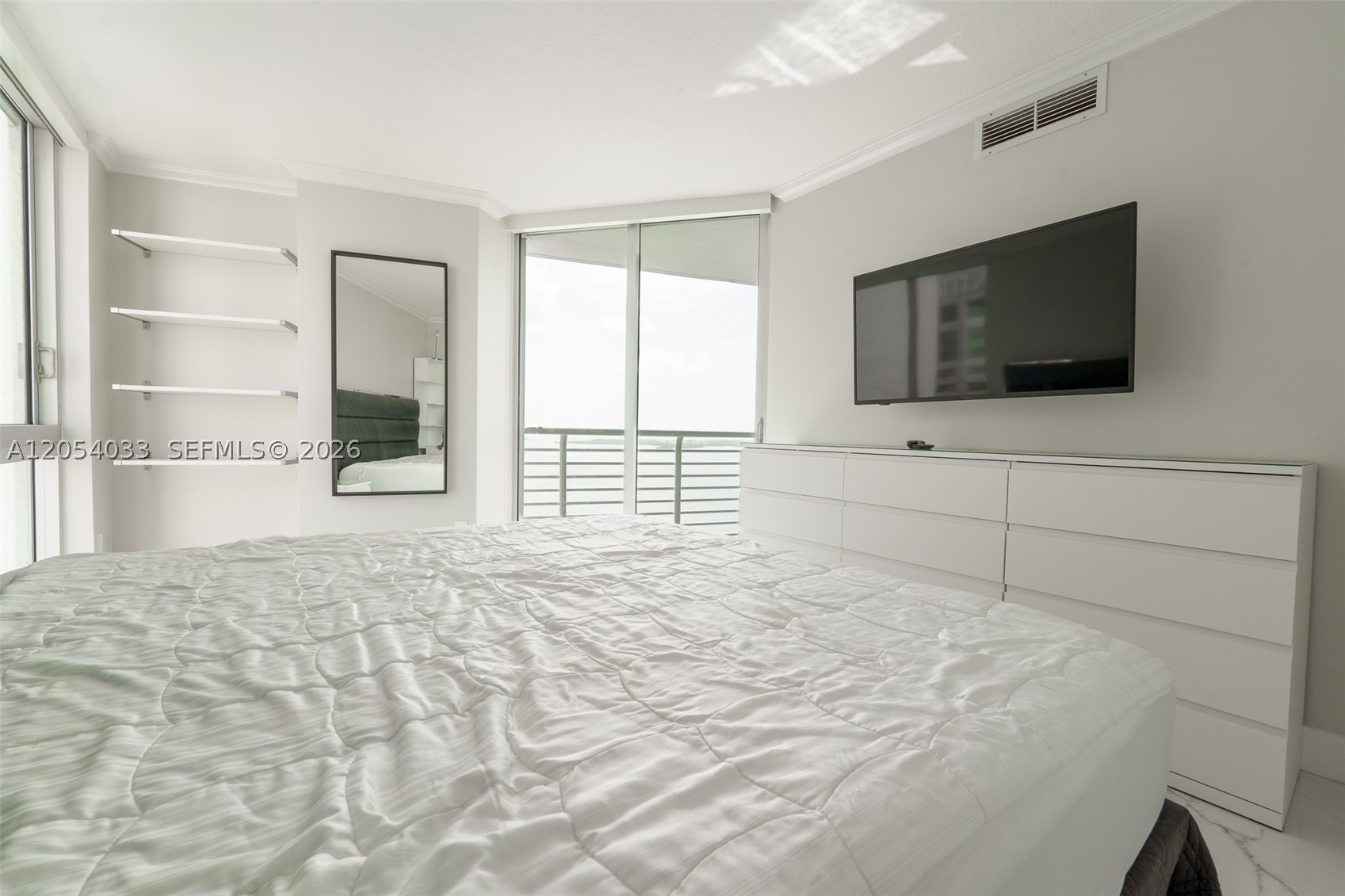 325 S Biscayne Blvd #3326, Miami FL 33131