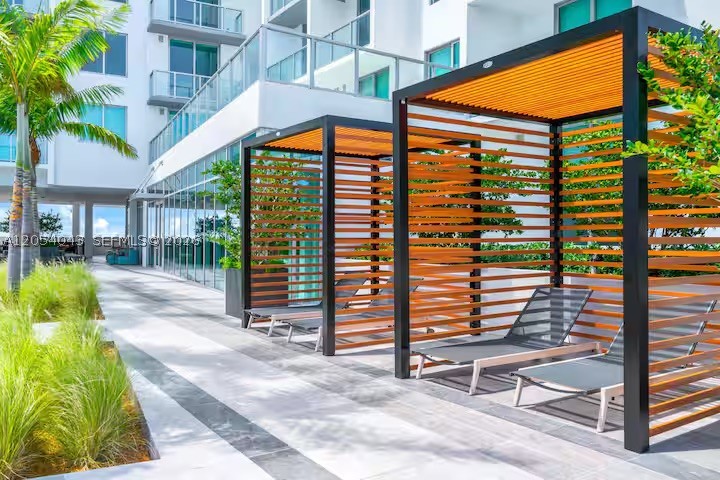 3900 Biscayne Blvd #S-216, Miami FL 33137