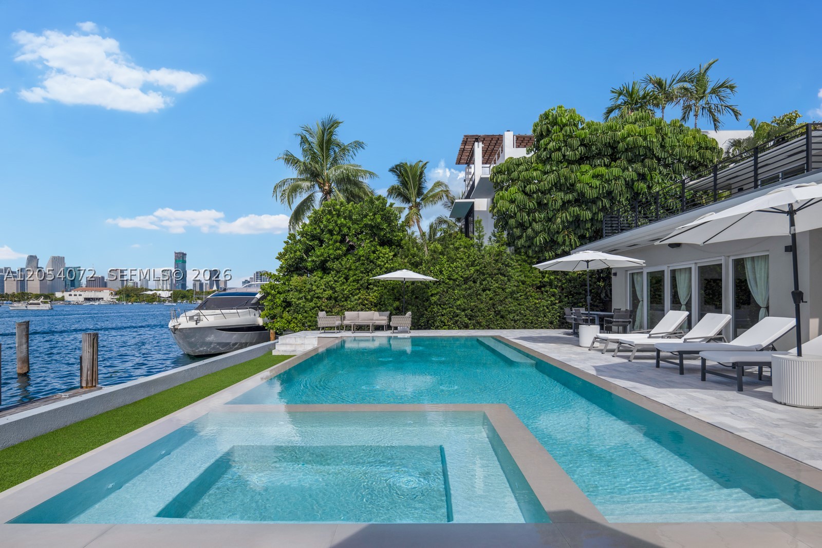 1300 S Venetian Way, Miami FL 33139