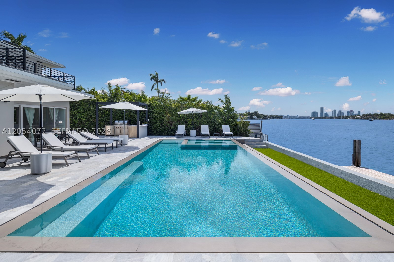 1300 S Venetian Way, Miami FL 33139