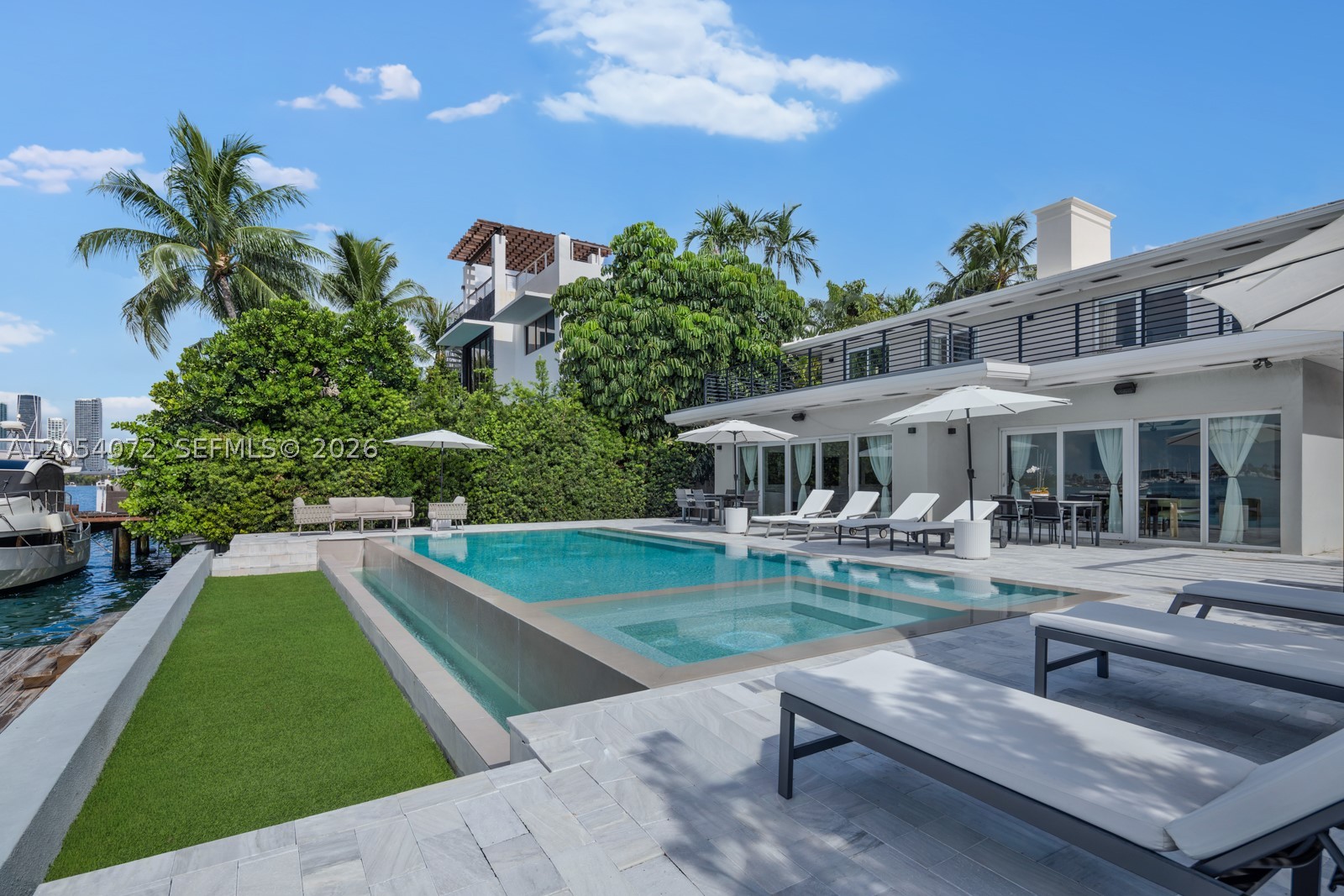1300 S Venetian Way, Miami FL 33139