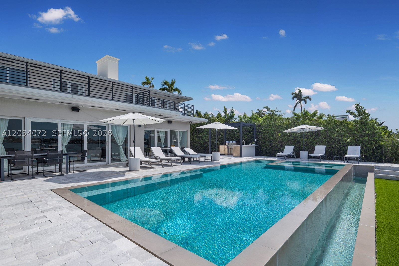 1300 S Venetian Way, Miami FL 33139