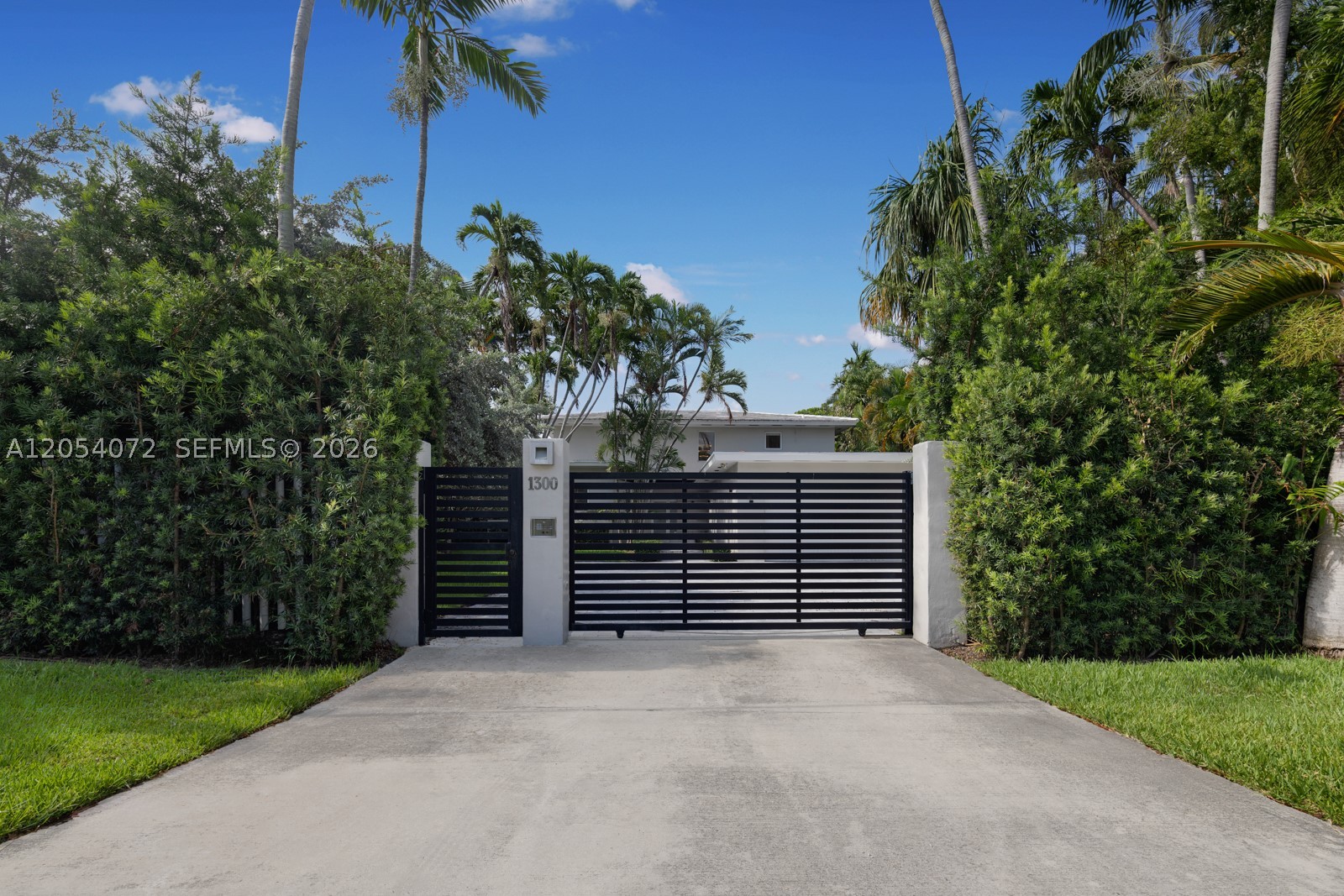 1300 S Venetian Way, Miami FL 33139