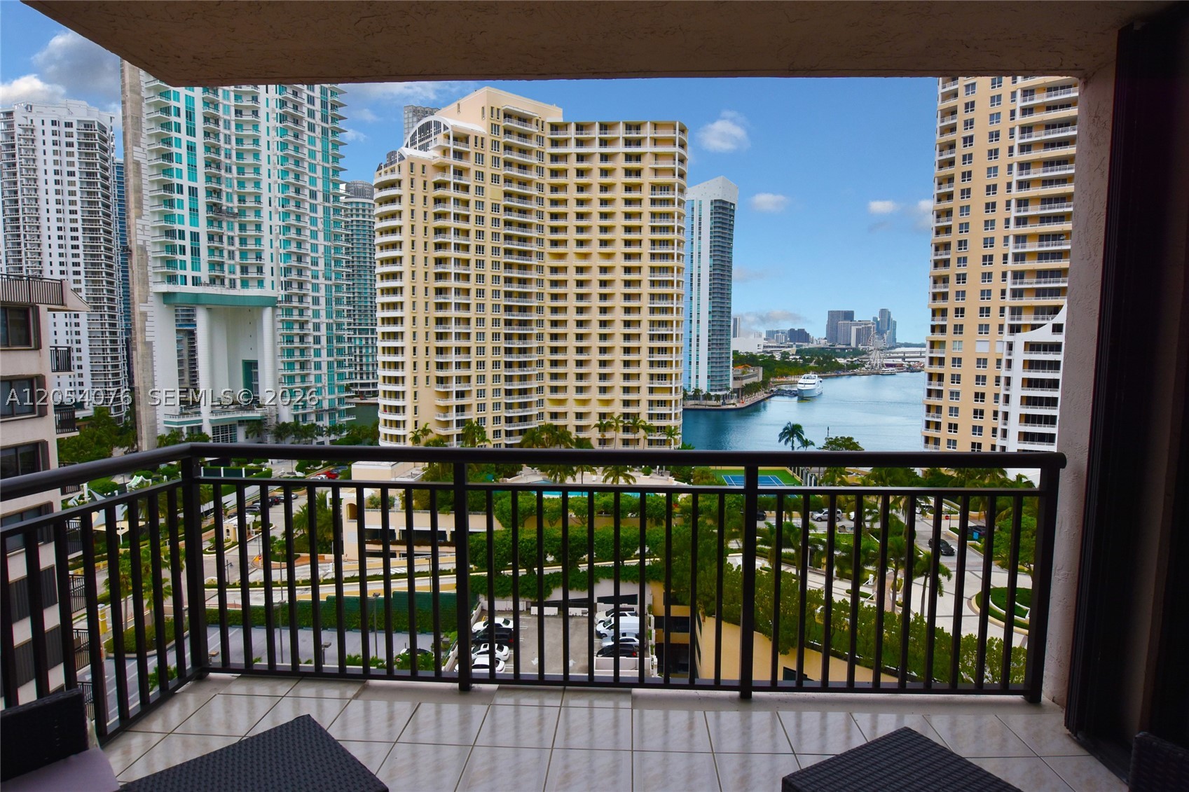 540 Brickell Key Dr #1414, Miami FL 33131