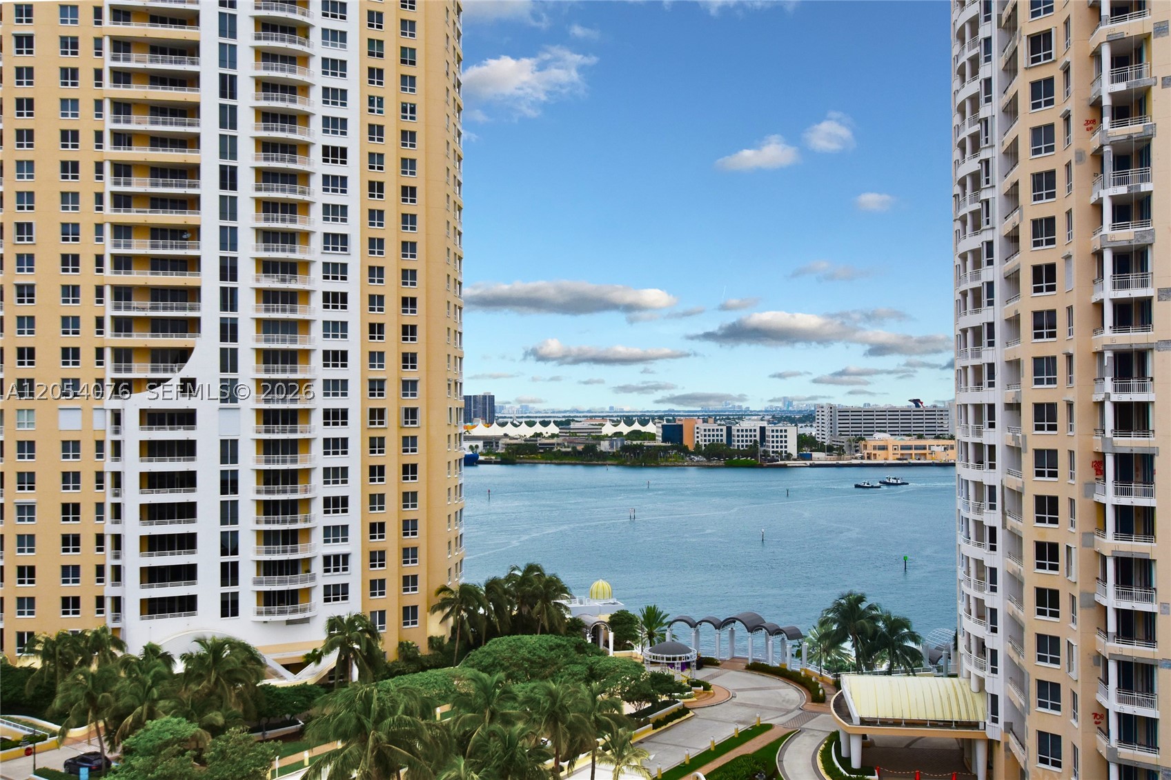 540 Brickell Key Dr #1414, Miami FL 33131