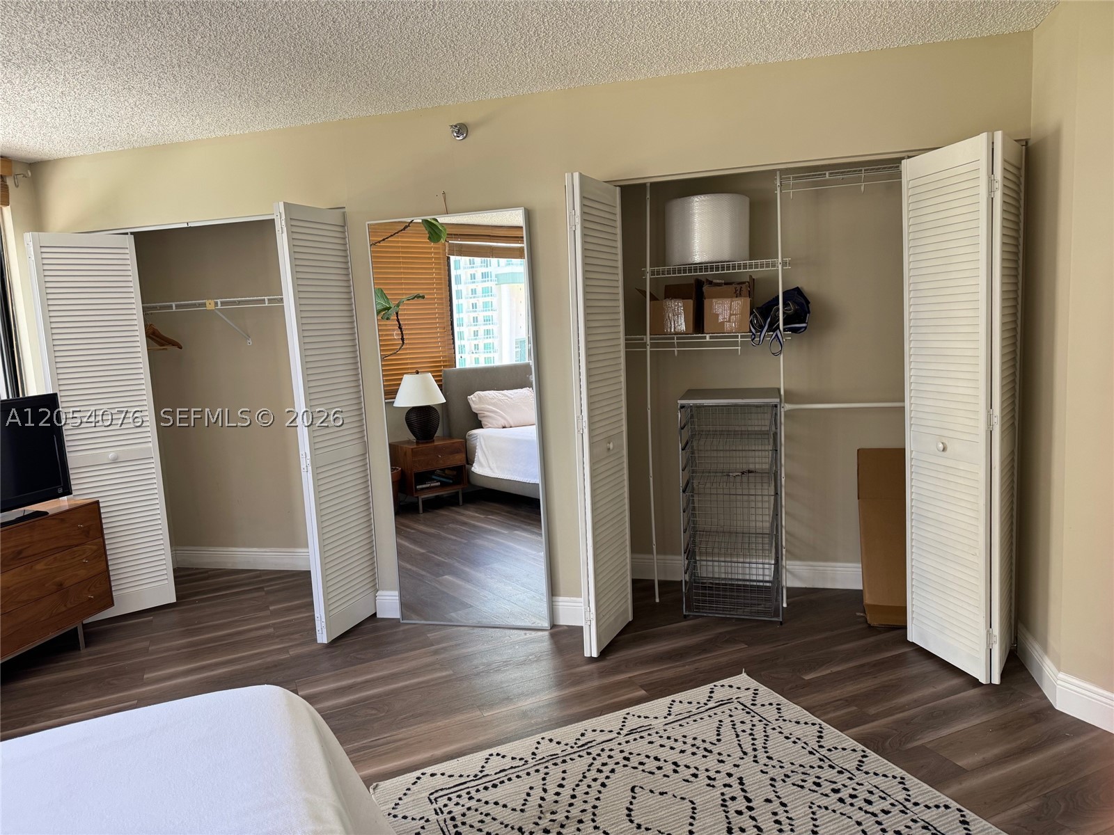 540 Brickell Key Dr #1414, Miami FL 33131