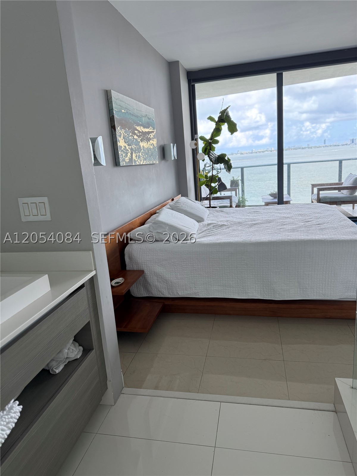 460 NE 28th St #803, Miami FL 33137