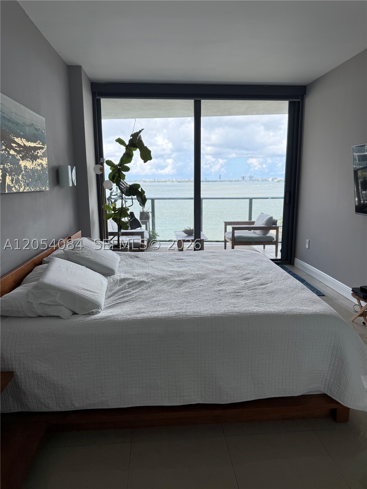460 NE 28th St #803, Miami FL 33137
