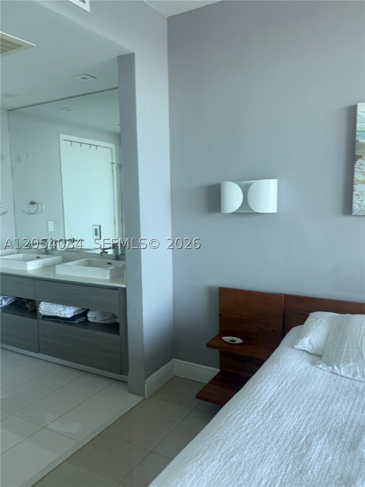 460 NE 28th St #803, Miami FL 33137