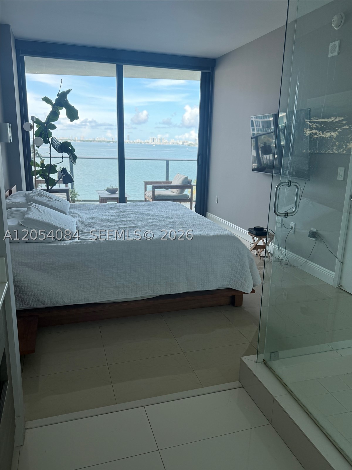 460 NE 28th St #803, Miami FL 33137