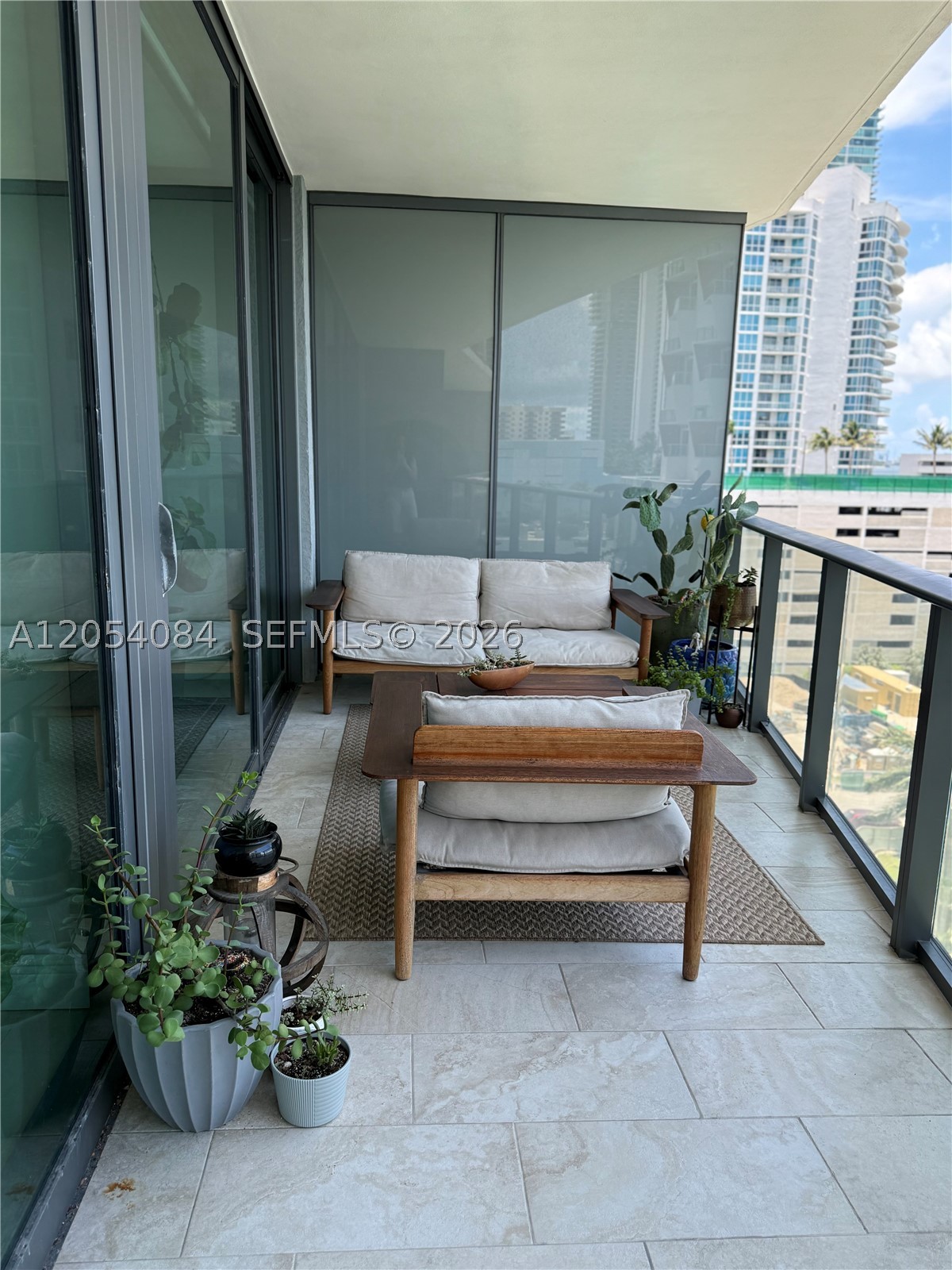460 NE 28th St #803, Miami FL 33137