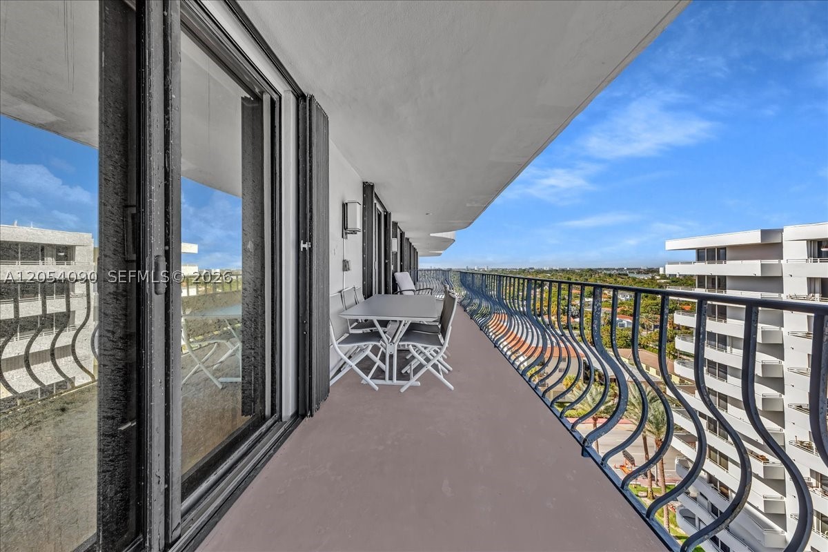 8877 Collins Ave #PH-2, Surfside FL 33154