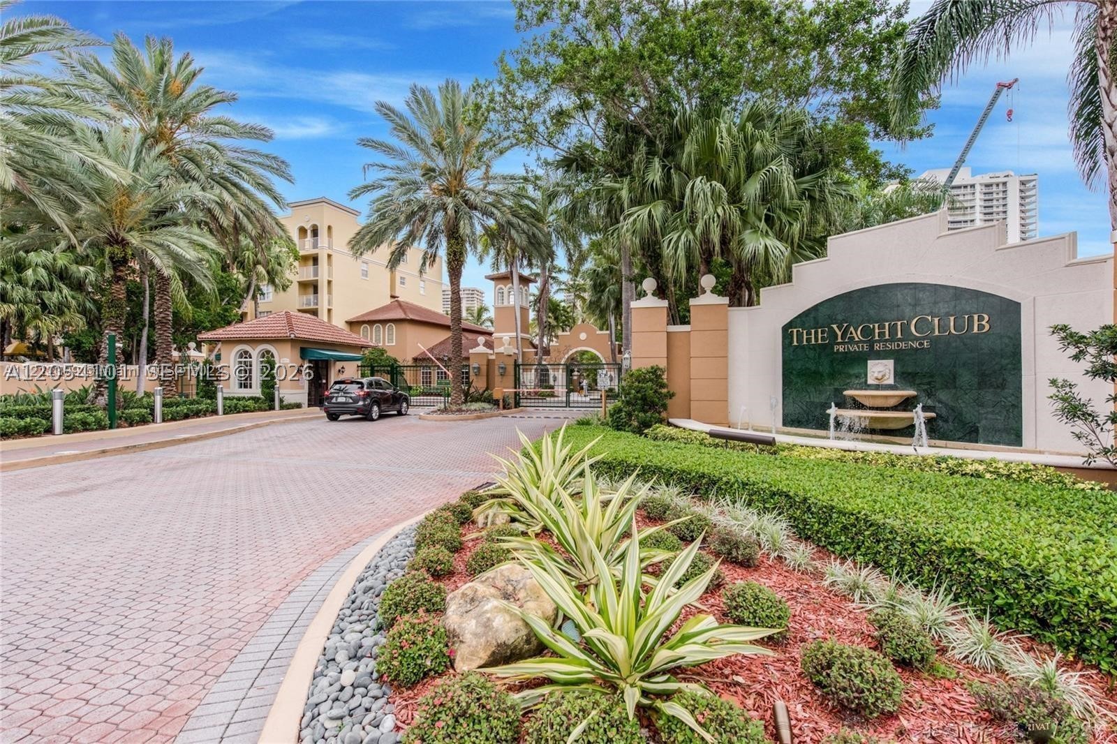 19901 E Country Club Dr #2401, Aventura FL 33180