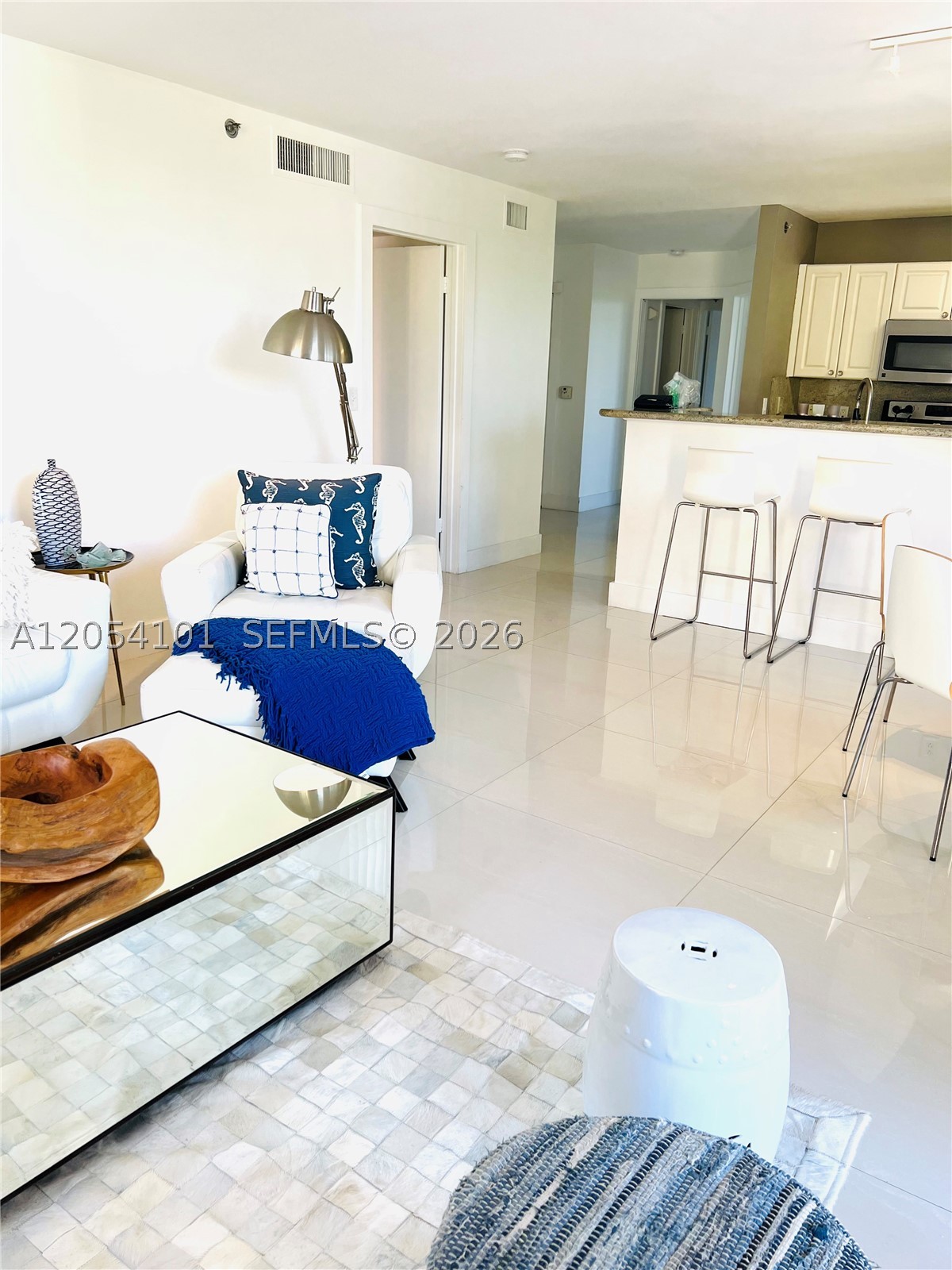 19901 E Country Club Dr #2401, Aventura FL 33180